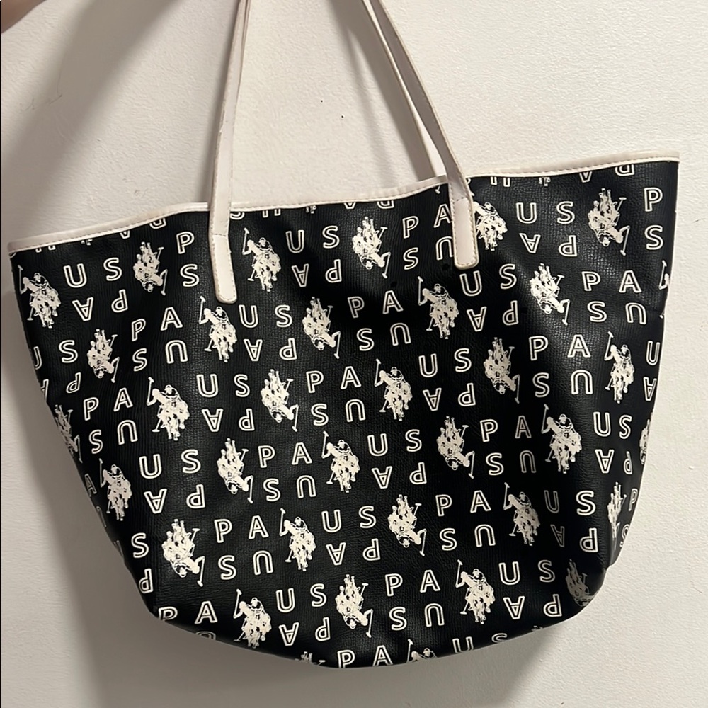 U.S POLO ASSN Black and White Tote purse